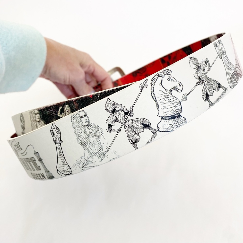 Disney White Queen Alice In Wonderland Reversible Leather Belt - Picture 3 of 13